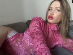 Watch AnayaLowe´s Live Show on BongaCams
