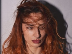 Watch KikkoLee´s Live Show on ItsLive