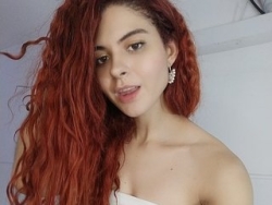 VeronicaHanks is Live on ItsLive: Watch my sexy seduction dance while we get horny and enjoy a delicious fuck. Don't forget to ask for my extra anal and double penetration shows ask about my sex machine Watch VeronicaHanks´s Live Show on ItsLive