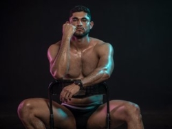 Tonyyprice18 is Live on ItsLive: Watch Tonyyprice18´s Live Show on ItsLive