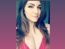 34HHGamerGirlHannah is Live on ItsLive: Bookworm/nerd/gamer :) will give you the best titty fuck of your life. Sub & Dom. JOI, CEI, MM, C2C, Dick rates. Abundance of different toys, just ask!! GOLD MENU & Wheel Spin for fun in free chat, or buzz me ;) Watch 34HHGamerGirlHannah´s Live Show on ItsLive