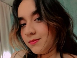 Watch scarlet_hans´s Live Show on ItsLive