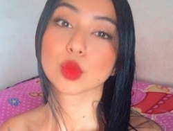 Watch Hayami18´s Live Show on BongaCams